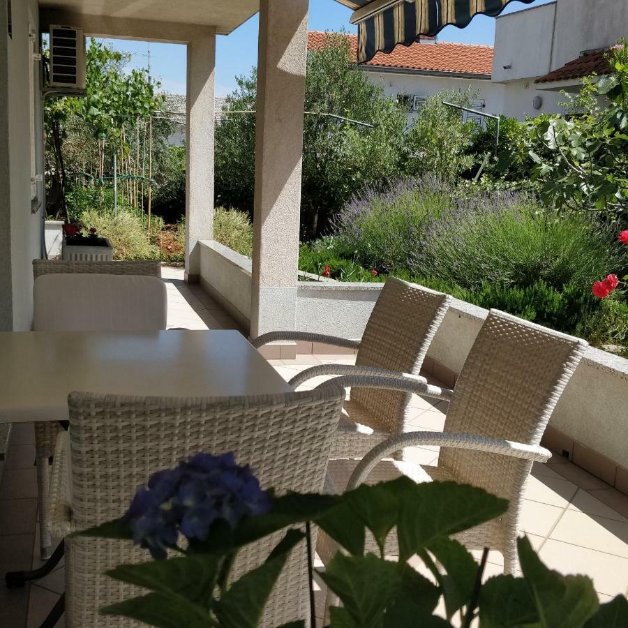 Apartments Villa Ana Krk Town Esterno foto